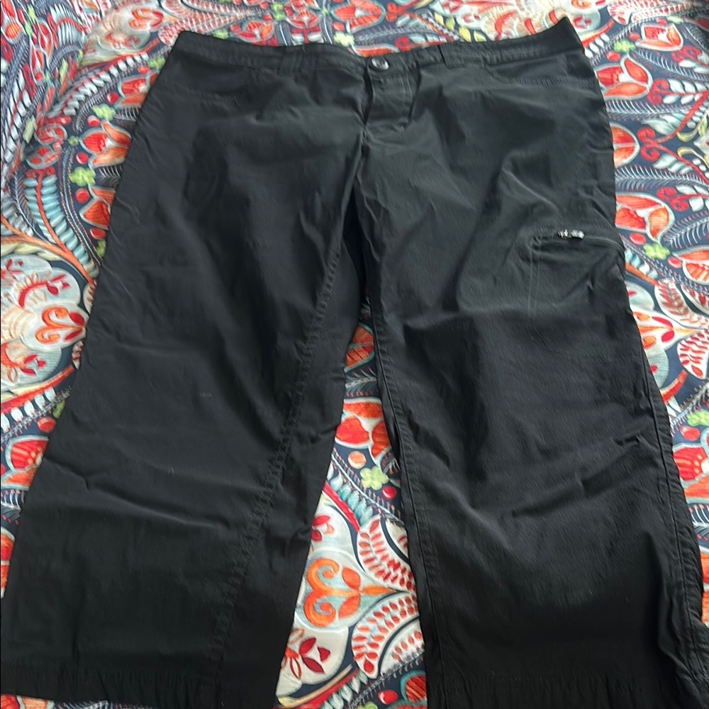 Eddie Bauer Black Capris for Outdoor Adventures